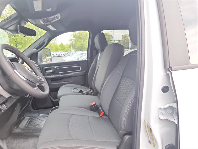 2026 RAM Ram 5500 Chassis Cab RAM 5500 BIG HORN CHASSIS CREW CAB 4X4 60 CA 2026 RAM Ram 5500 Chassis Cab RAM 5500 BIG HORN CHASSIS CREW CAB 4X4 60 CA