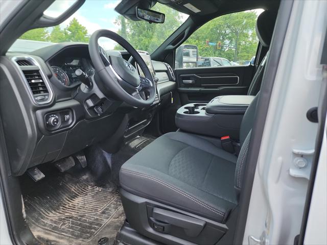 2026 RAM Ram 5500 Chassis Cab RAM 5500 BIG HORN CHASSIS CREW CAB 4X4 84 CA 2026 RAM Ram 5500 Chassis Cab RAM 5500 BIG HORN CHASSIS CREW CAB 4X4 84 CA