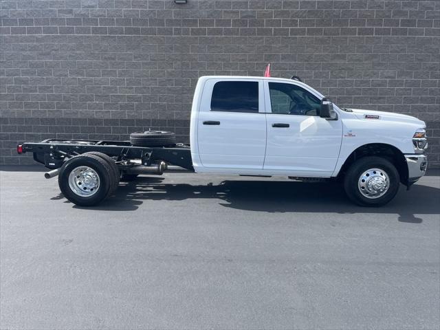2026 RAM Ram 3500 Chassis Cab RAM 3500 TRADESMAN CREW CAB CHASSIS 4X4 60 CA 2026 RAM Ram 3500 Chassis Cab RAM 3500 TRADESMAN CREW CAB CHASSIS 4X4 60 CA