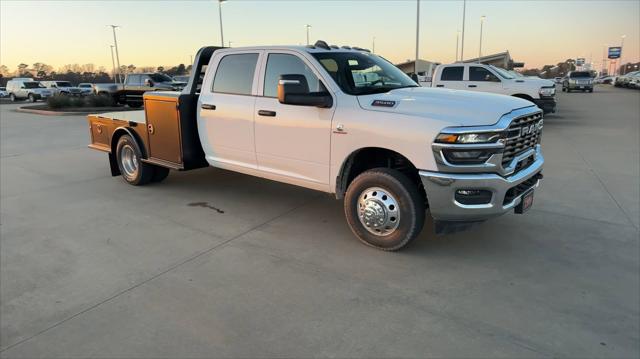 2026 RAM Ram 3500 Chassis Cab RAM 3500 TRADESMAN CREW CAB CHASSIS 4X4 60 CA 2026 RAM Ram 3500 Chassis Cab RAM 3500 TRADESMAN CREW CAB CHASSIS 4X4 60 CA