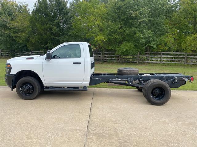 2026 RAM Ram 3500 Chassis Cab RAM 3500 TRADESMAN CHASSIS REGULAR CAB 4X4 84 CA