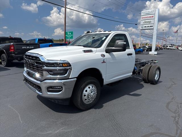 2026 RAM Ram 3500 Chassis Cab RAM 3500 TRADESMAN CHASSIS REGULAR CAB 4X4 60 CA 2026 RAM Ram 3500 Chassis Cab RAM 3500 TRADESMAN CHASSIS REGULAR CAB 4X4 60 CA
