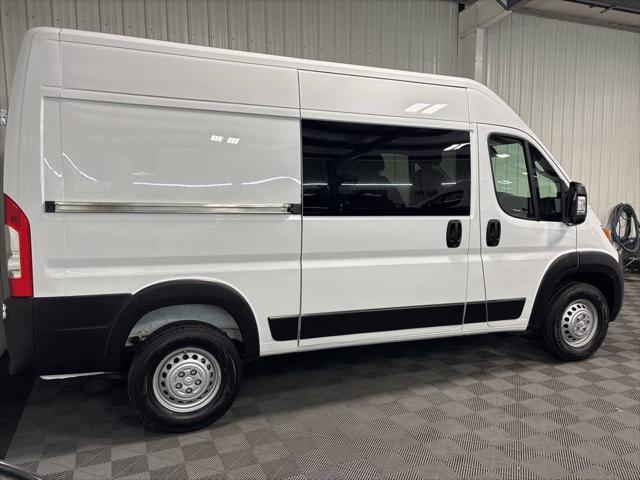 2026 Ram ProMaster Cargo Van Tradesman High Roof 136" WB w/Pass Seat