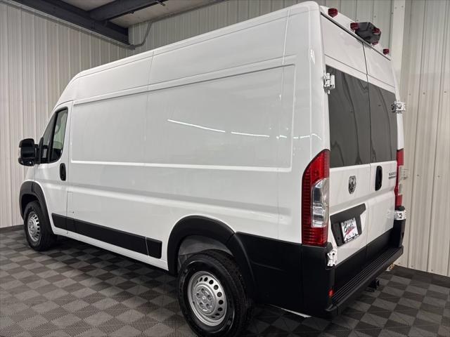 2026 Ram ProMaster Cargo Van Tradesman High Roof 136" WB w/Pass Seat