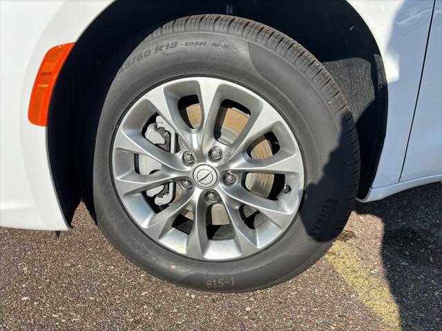 2026 Chrysler Pacifica PACIFICA SELECT AWD