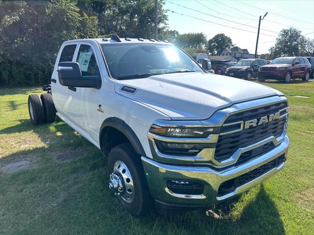 2026 RAM Ram 3500 Chassis Cab RAM 3500 TRADESMAN CREW CAB CHASSIS 4X4 60 CA