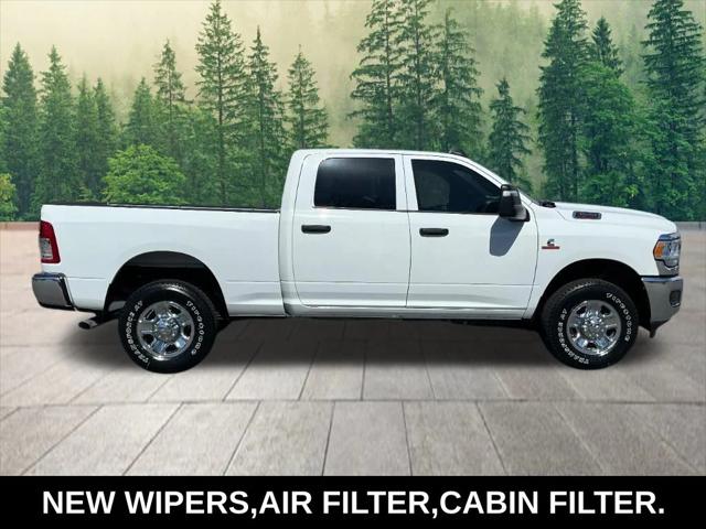 2024 RAM 3500 Tradesman Crew Cab 4x4 64 Box