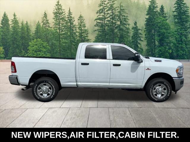 2024 RAM 3500 Tradesman Crew Cab 4x4 64 Box