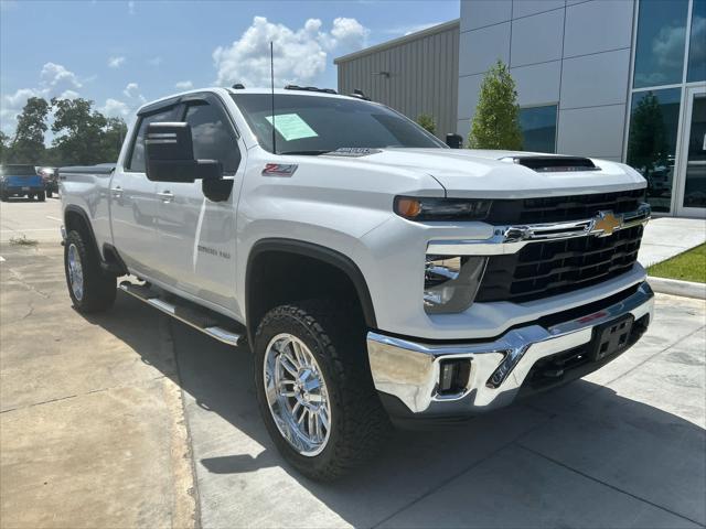 2024 Chevrolet Silverado 2500HD 4WD Crew Cab Standard Bed LT