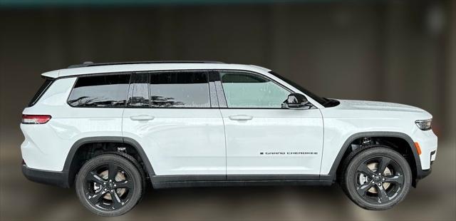 2025 Jeep Grand Cherokee GRAND CHEROKEE L ALTITUDE X 4X4