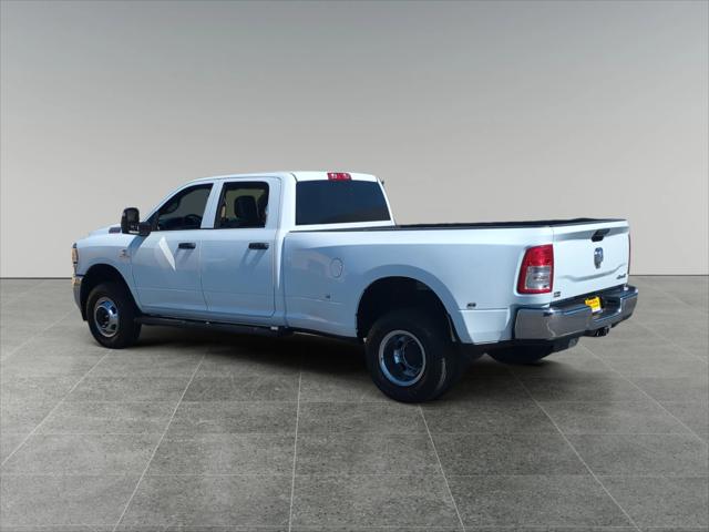 2024 RAM 3500 Tradesman Crew Cab 4x4 8 Box