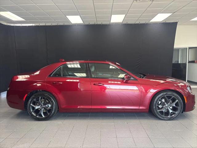 2022 Chrysler 300 S 2022 Chrysler 300 S