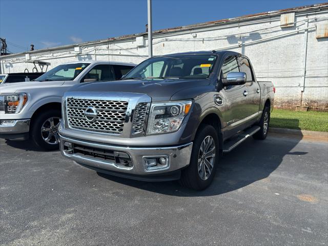 2017 Nissan TITAN SL