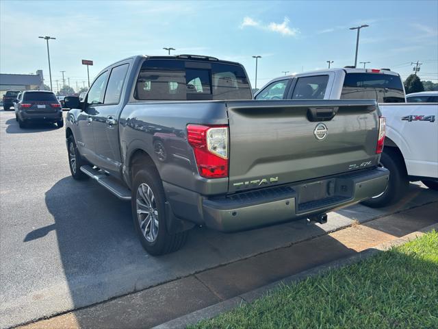 2017 Nissan TITAN SL