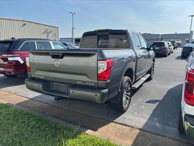 2017 Nissan TITAN SL