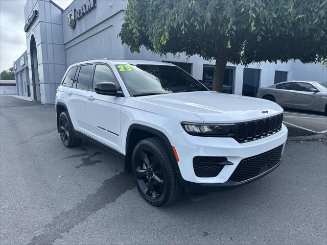 2023 Jeep Grand Cherokee Altitude 4x4