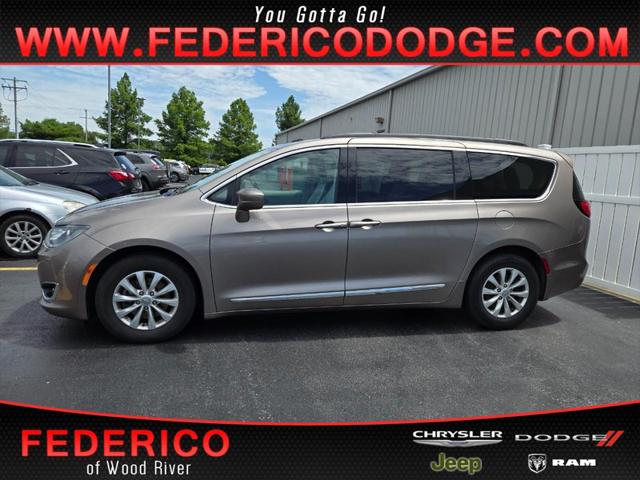 2017 Chrysler Pacifica Touring-L