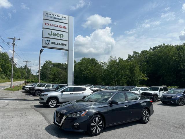 2022 Nissan Altima SL FWD