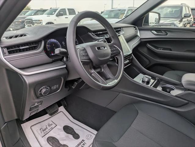 2025 Jeep Grand Cherokee Laredo X 4x2