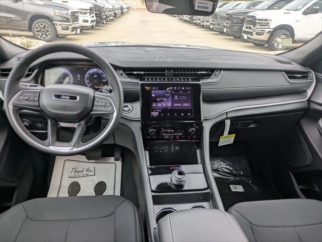 2025 Jeep Grand Cherokee Laredo X 4x2