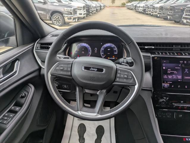 2025 Jeep Grand Cherokee Laredo X 4x2