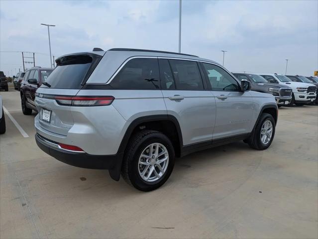 2025 Jeep Grand Cherokee Laredo X 4x2
