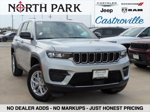 2025 Jeep Grand Cherokee Laredo X 4x2 for sale in Castroville, TX