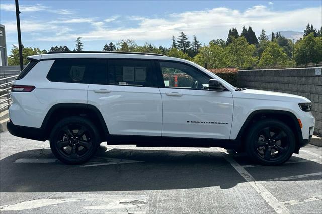 2023 Jeep Grand Cherokee L Altitude 4x4