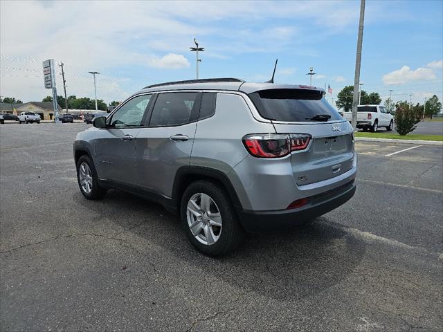 2022 Jeep Compass Latitude FWD