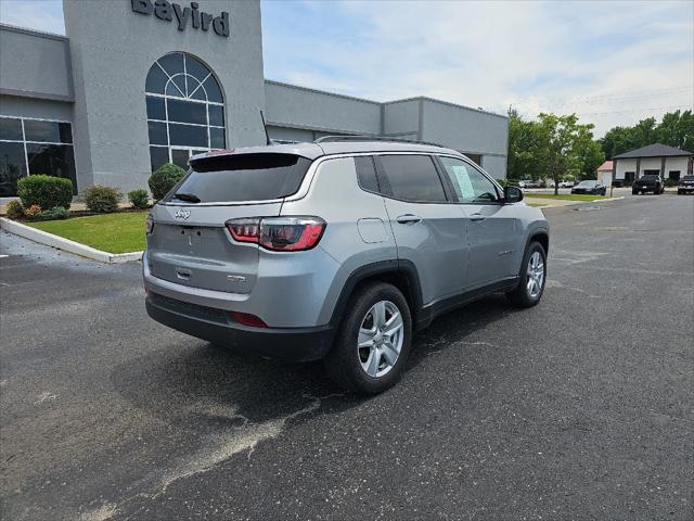 2022 Jeep Compass Latitude FWD