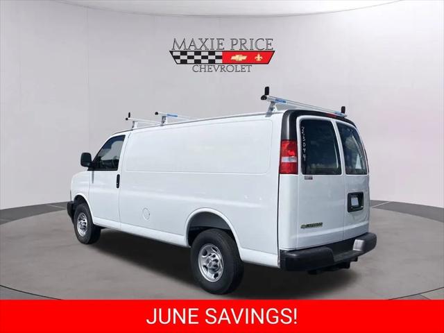 2025 Chevrolet Express Cargo Van RWD 2500 Regular Wheelbase WT