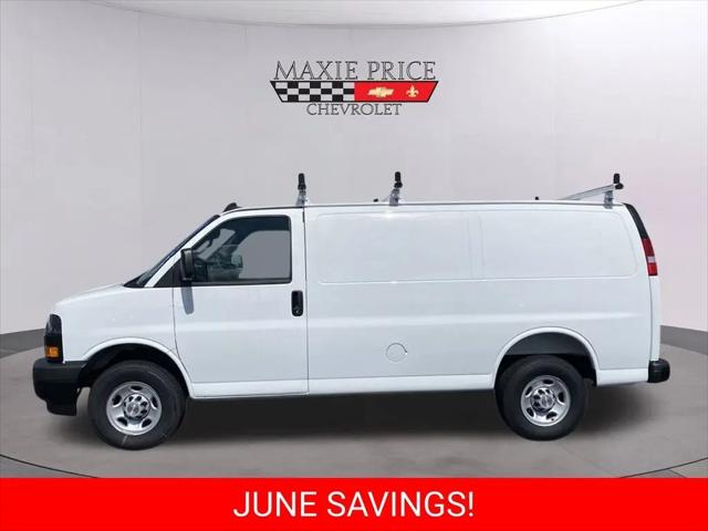 2025 Chevrolet Express Cargo Van RWD 2500 Regular Wheelbase WT