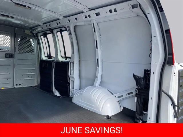 2025 Chevrolet Express Cargo Van RWD 2500 Regular Wheelbase WT