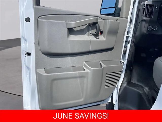2025 Chevrolet Express Cargo Van RWD 2500 Regular Wheelbase WT