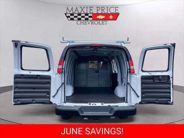 2025 Chevrolet Express Cargo Van RWD 2500 Regular Wheelbase WT