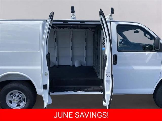 2025 Chevrolet Express Cargo Van RWD 2500 Regular Wheelbase WT