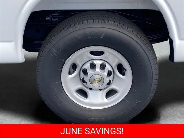 2025 Chevrolet Express Cargo Van RWD 2500 Regular Wheelbase WT