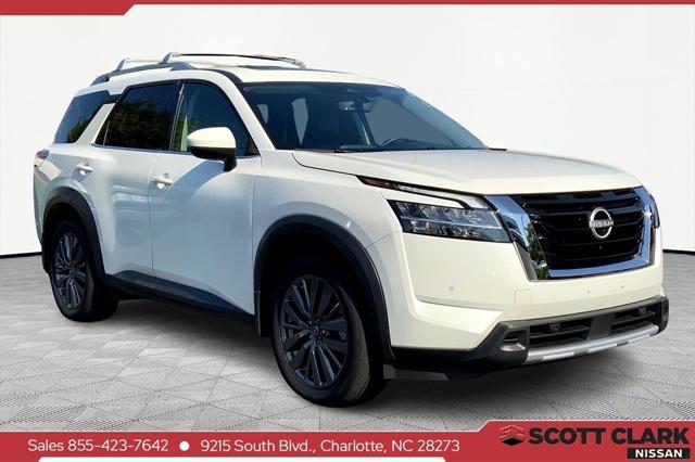 2024 Nissan Pathfinder SL FWD
