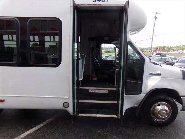 2011 Ford Econoline E-350
