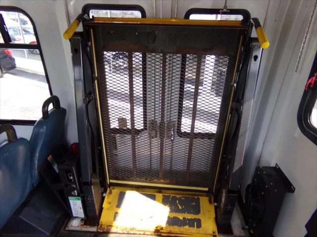 2011 Ford Econoline E-350