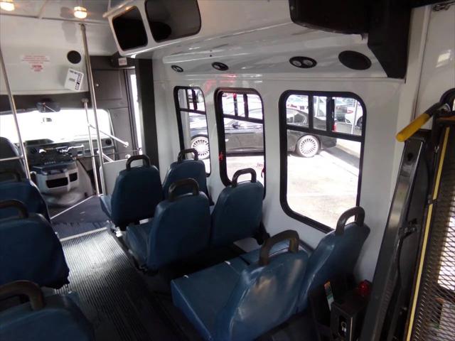 2011 Ford Econoline E-350