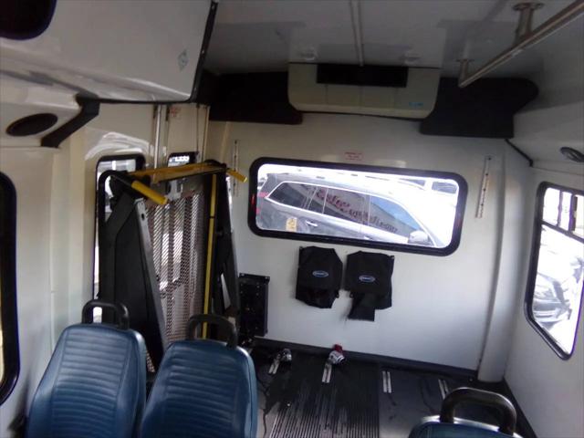 2011 Ford Econoline E-350