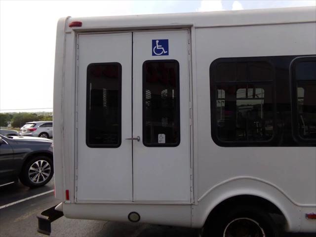 2011 Ford Econoline E-350