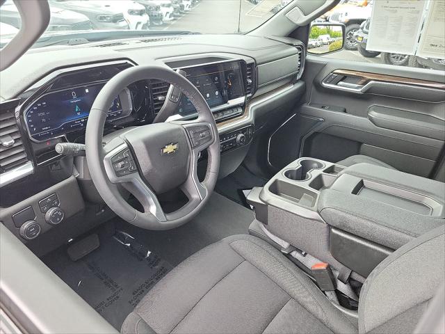 2023 Chevrolet Silverado 1500 2WD Crew Cab Short Bed LT