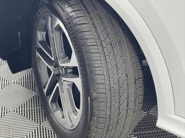 2025 Audi Q5 Premium TFSI quattro S tronic