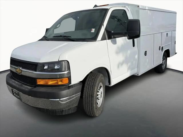 2025 Chevrolet Express Cutaway Work Van