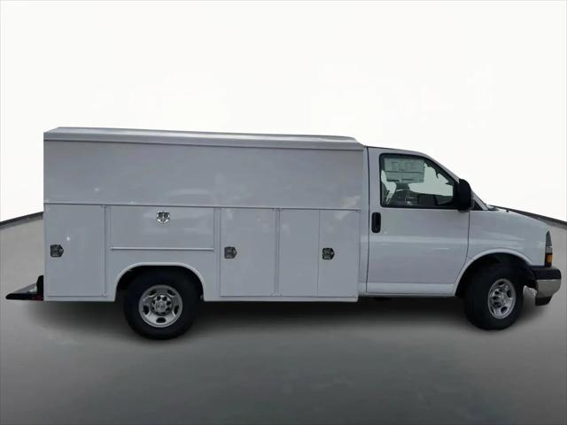 2025 Chevrolet Express Cutaway Work Van