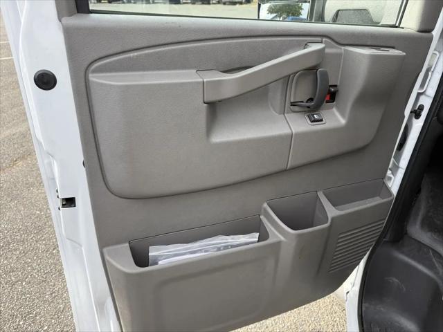 2025 Chevrolet Express Cutaway Work Van