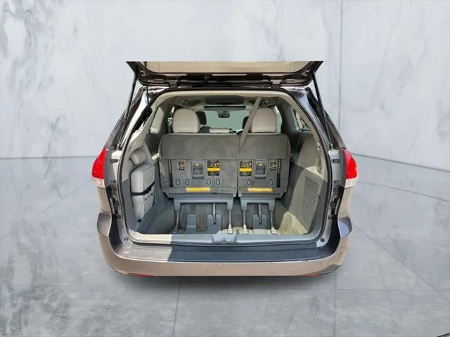 2012 Toyota Sienna Limited V6 7 Passenger