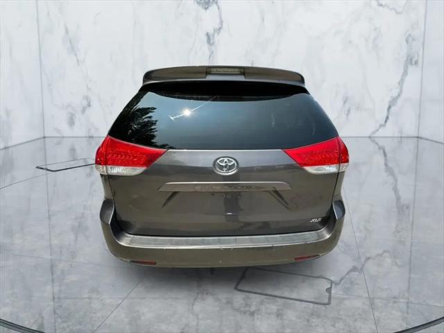 2012 Toyota Sienna Limited V6 7 Passenger